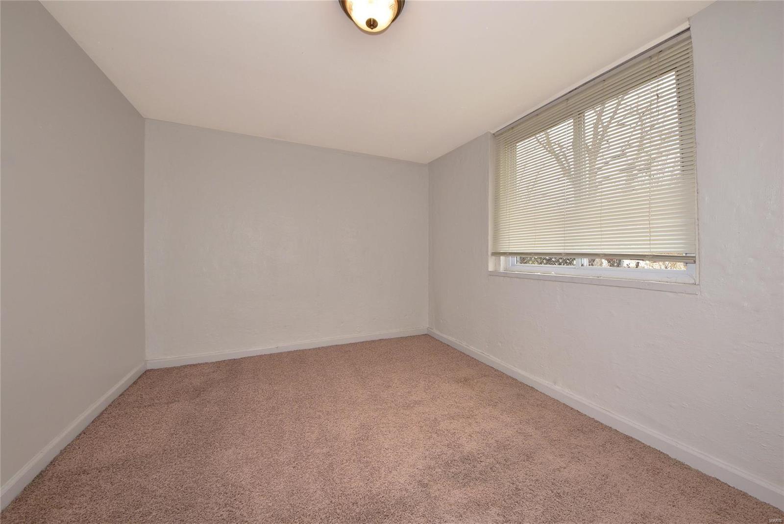 229 Ballwin Avenue Ballwin, MO 63021 - Photo 23 of 27 Gallery Image 23