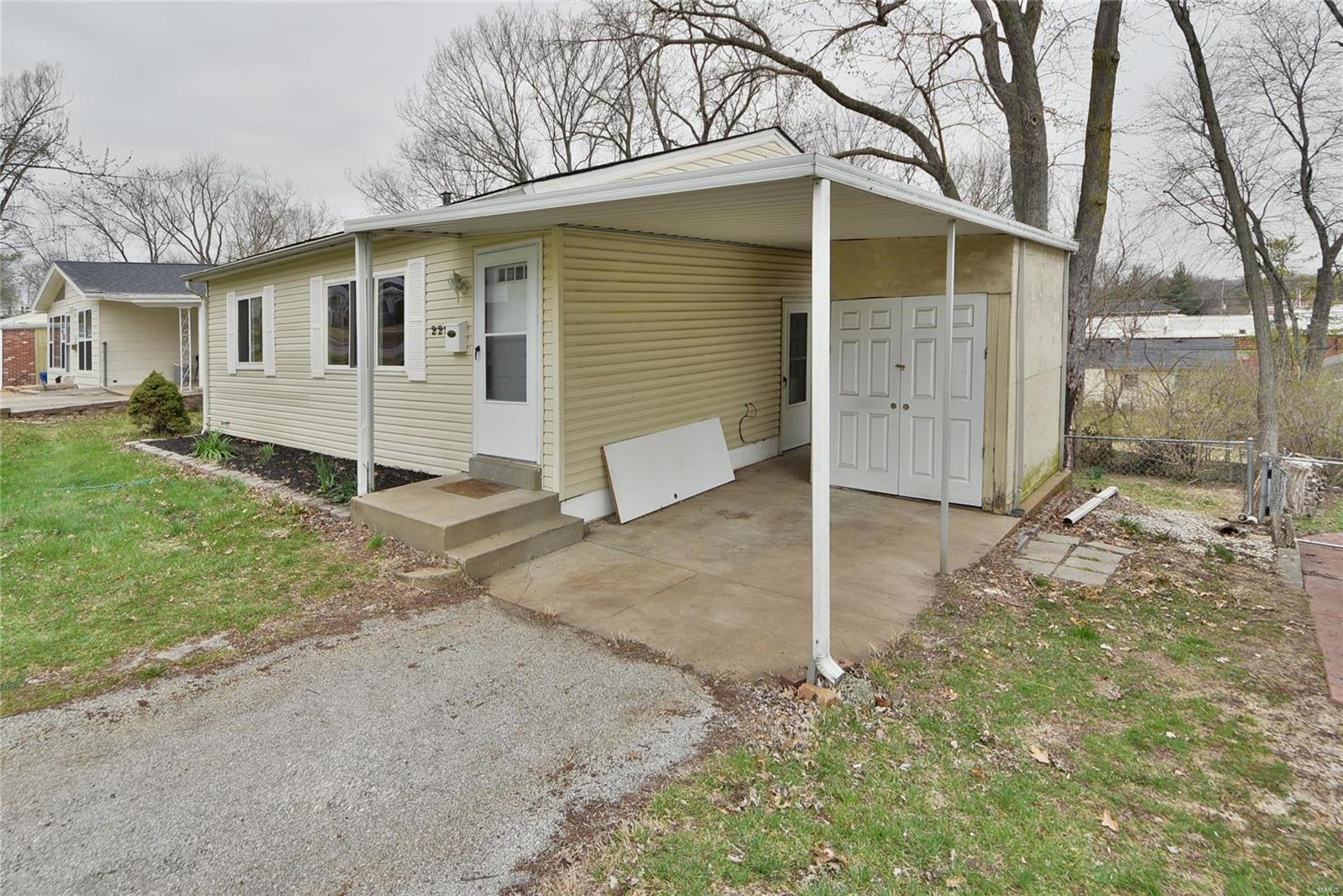 229 Ballwin Avenue Ballwin, MO 63021 - Photo 27 of 27 Gallery Image 27