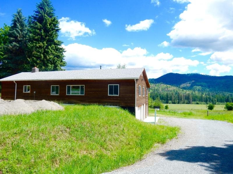 1592 Kings Lake Road Usk, WA 99180 - Photo 8 of 11