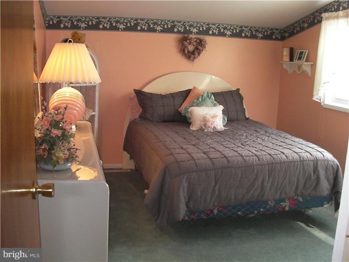 433 Haywood Road Ambler, PA 19002 - Photo 10 of 16 Gallery Image 10