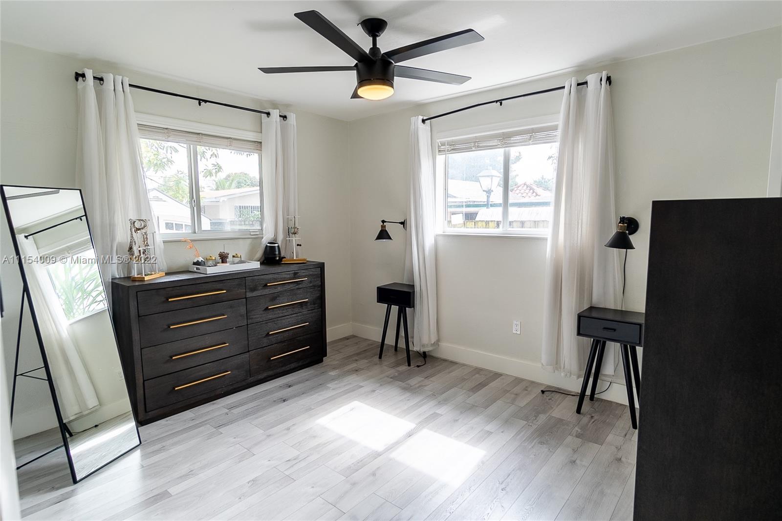 4235 East 9th Lane Hialeah, FL 33013 - Photo 19 of 34