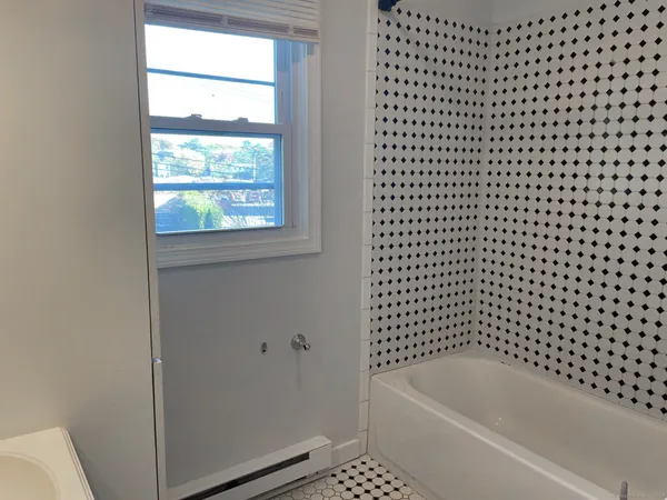$2,200 | 155 Bouton Street, Unit FRONT, Norwalk, CT 06854