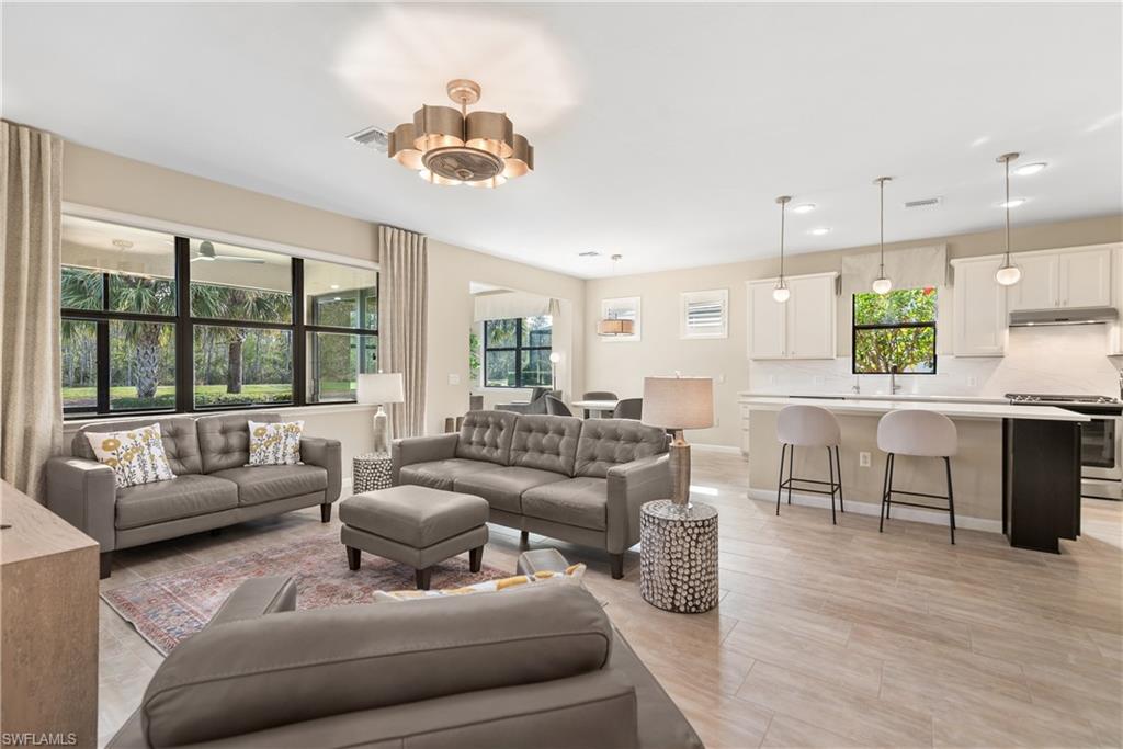 7370 Mockingbird Court Naples, FL 34114 - Photo 3 of 28