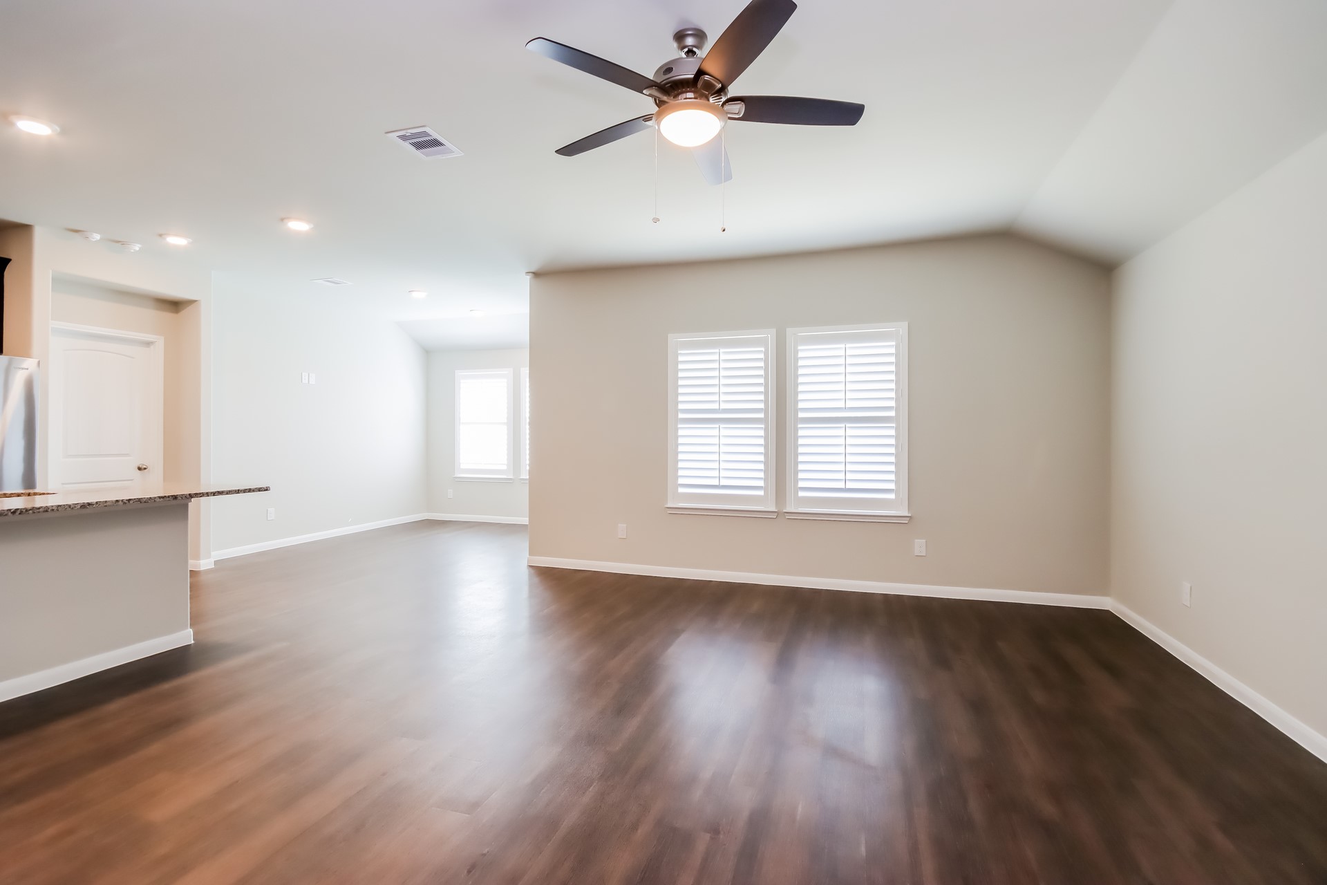 4606 Wildflower Way Baytown, TX 77521 - Photo 3 of 15