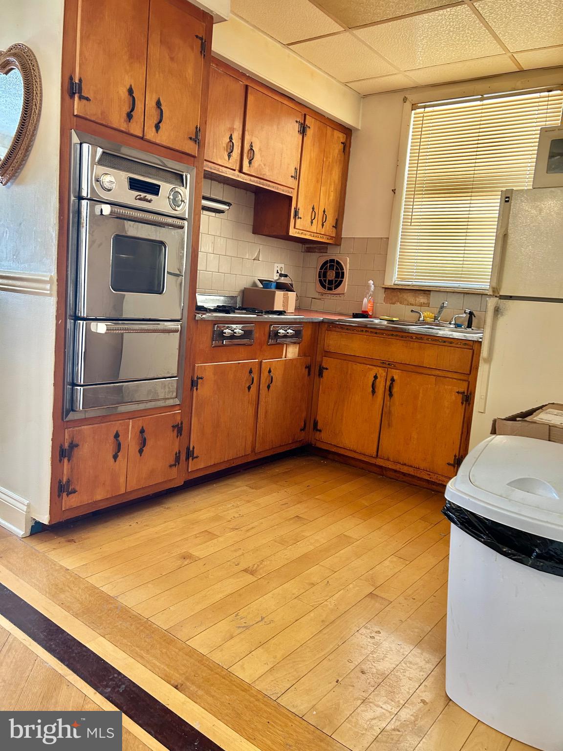 1734 Strahle Street Philadelphia, PA 19152 - Photo 12 of 23 Kitchen