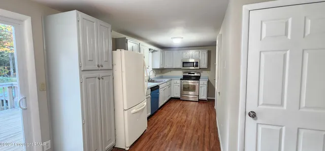 $1,895 | 172 Shannon Drive, Long Pond, PA 18334