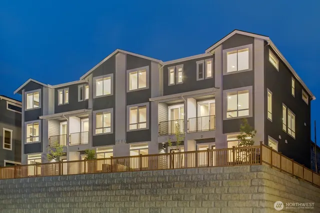 $729,950 | 3620 West Mukilteo Boulevard, Unit G, Everett, WA 98203