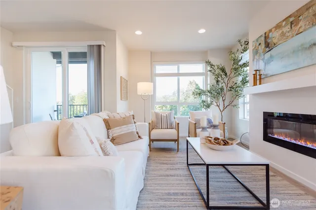 $729,950 | 3620 West Mukilteo Boulevard, Unit G, Everett, WA 98203