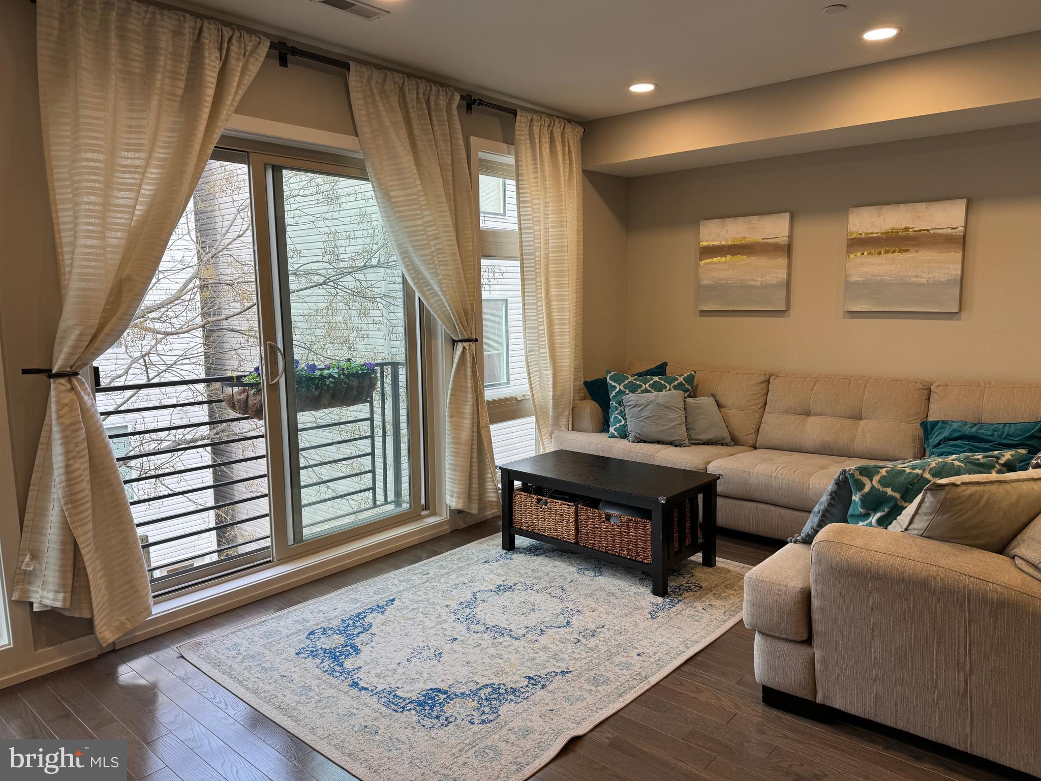 734 North 19th St Unit 4  