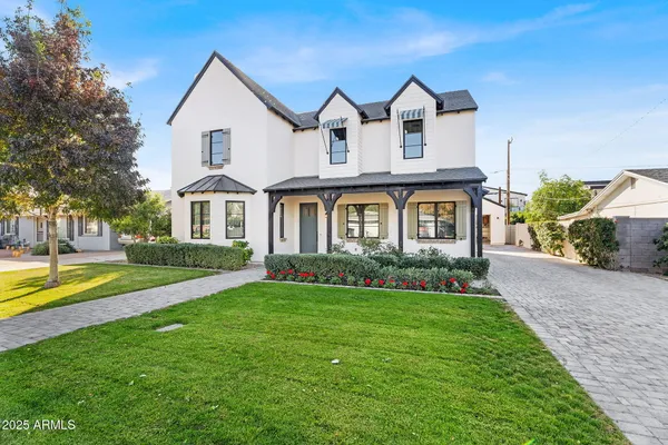 $8,900 | 4901 East Amelia Avenue, Phoenix, AZ 85018