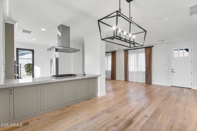 $9,950 | 4901 East Amelia Avenue, Phoenix, AZ 85018