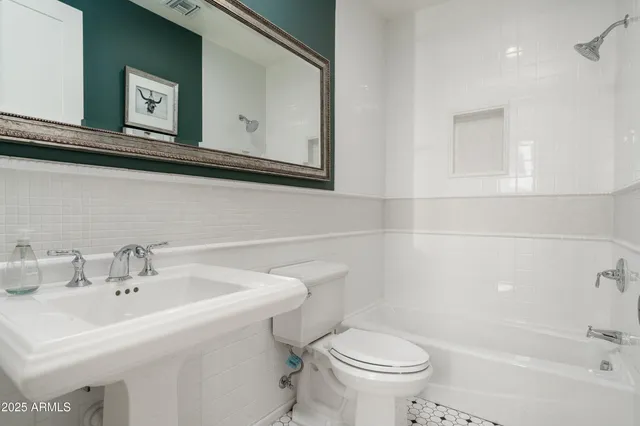 $9,950 | 4901 East Amelia Avenue, Phoenix, AZ 85018