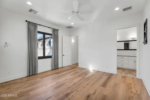 $8,900 | 4901 East Amelia Avenue, Phoenix, AZ 85018