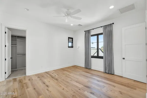 $8,900 | 4901 East Amelia Avenue, Phoenix, AZ 85018