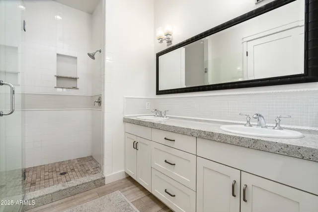 $9,950 | 4901 East Amelia Avenue, Phoenix, AZ 85018