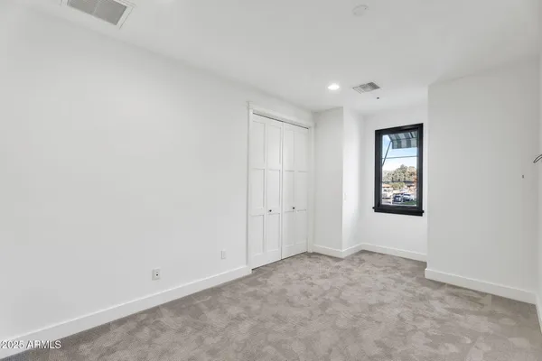 $8,900 | 4901 East Amelia Avenue, Phoenix, AZ 85018