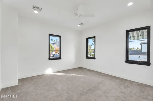 $9,950 | 4901 East Amelia Avenue, Phoenix, AZ 85018