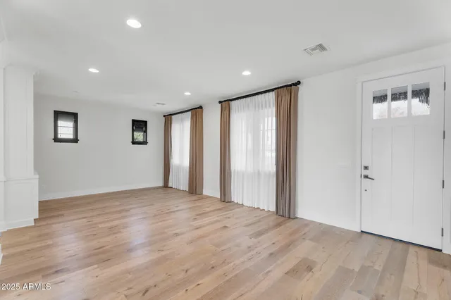 $9,950 | 4901 East Amelia Avenue, Phoenix, AZ 85018