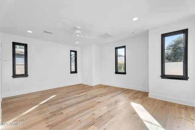 $9,950 | 4901 East Amelia Avenue, Phoenix, AZ 85018