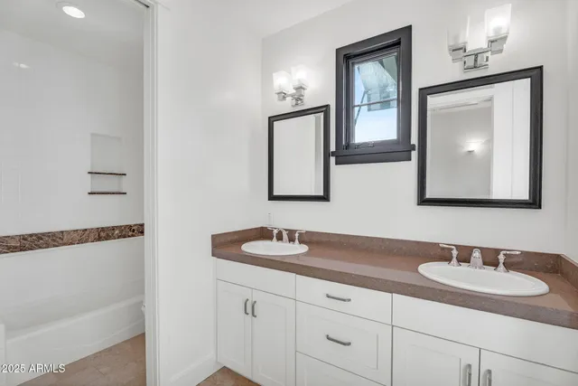 $9,950 | 4901 East Amelia Avenue, Phoenix, AZ 85018