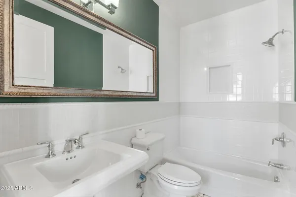 $8,900 | 4901 East Amelia Avenue, Phoenix, AZ 85018