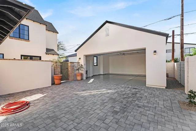 $9,950 | 4901 East Amelia Avenue, Phoenix, AZ 85018