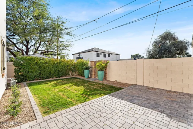 $9,950 | 4901 East Amelia Avenue, Phoenix, AZ 85018