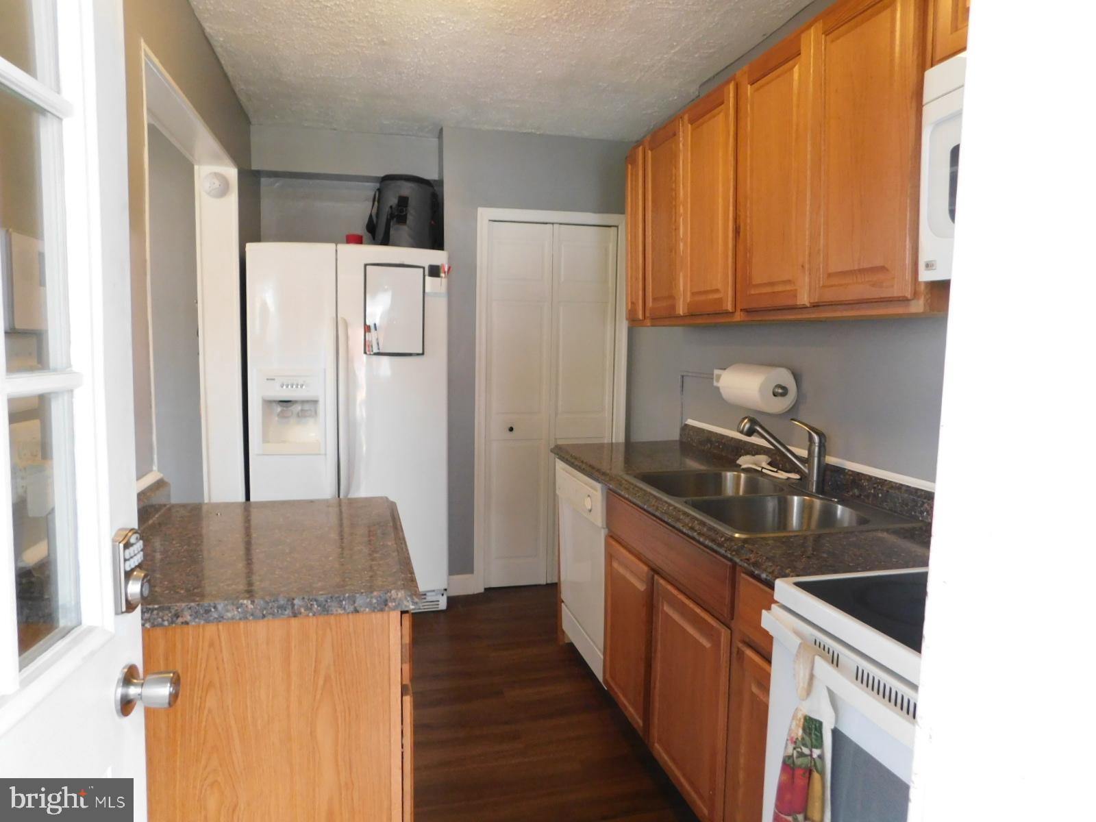 1001 Arncliffe Road Essex, MD 21221 - Photo 4 of 9