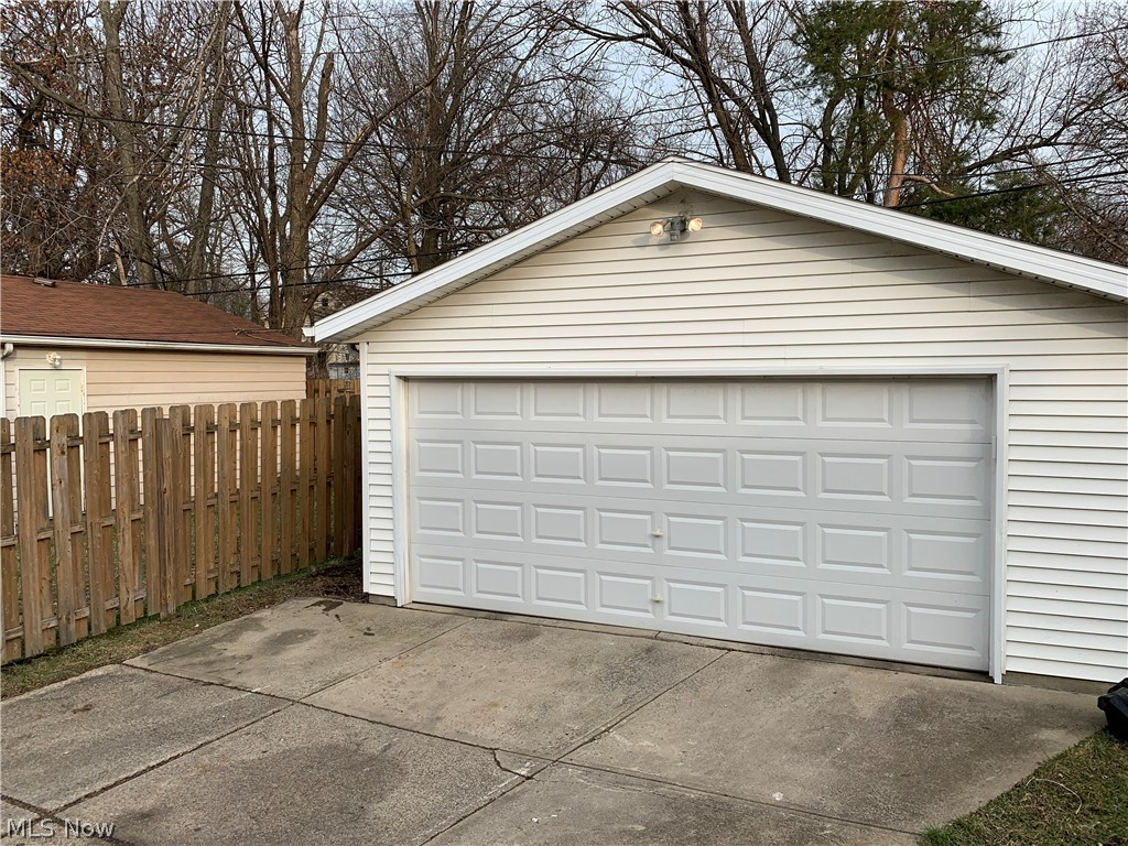 1051 Selwyn Road Cleveland Heights, OH 44112 - Photo 18 of 19