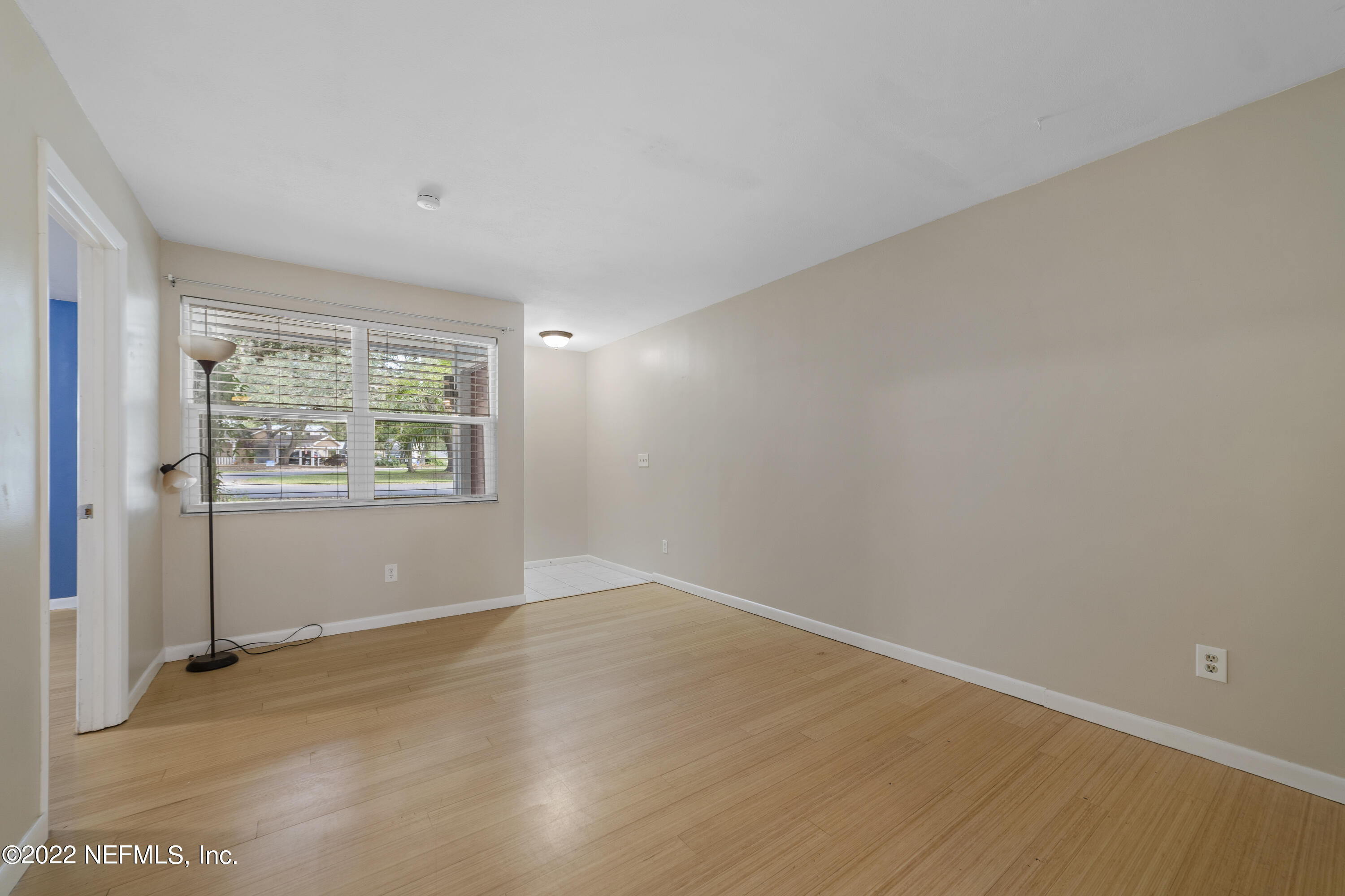 914 Prince Road St. Augustine, FL 32086 - Photo 7 of 26 an empty room with windows and air conditioner