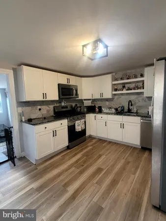$339,999 | 574 Bath Street, Bristol, PA 19007