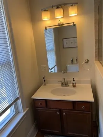 $4,800 | 212 L Street, Unit 3, Boston, MA 02127