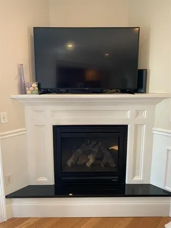 $4,800 | 212 L Street, Unit 3, Boston, MA 02127