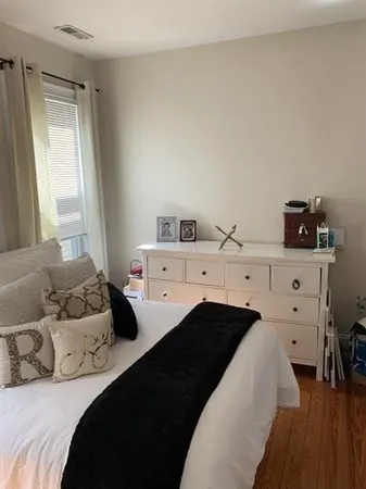 $4,800 | 212 L Street, Unit 3, Boston, MA 02127