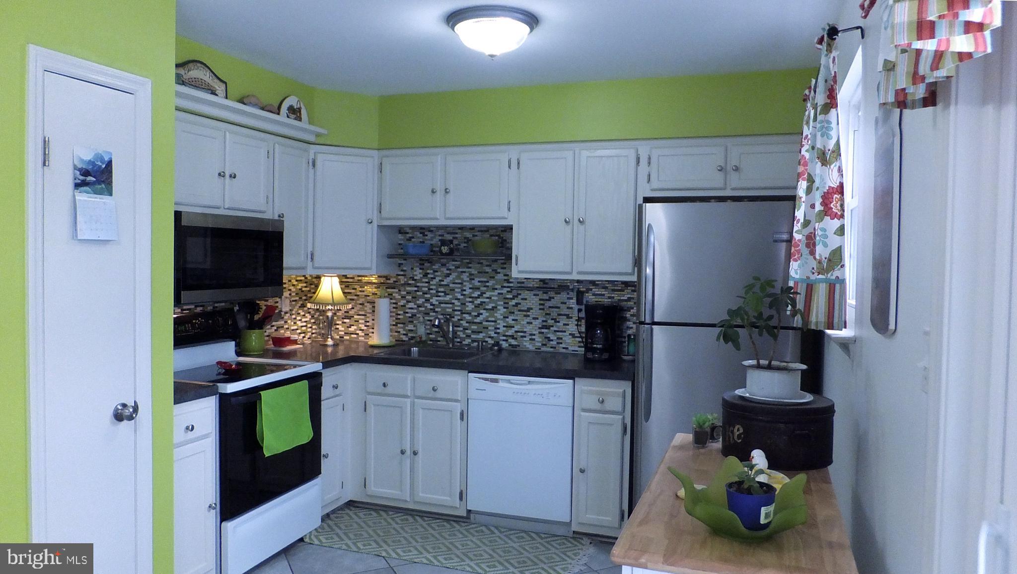 3504 Walnut Ridge Drive Pottstown, PA 19464 - Photo 4 of 18 Contemporary kitchen