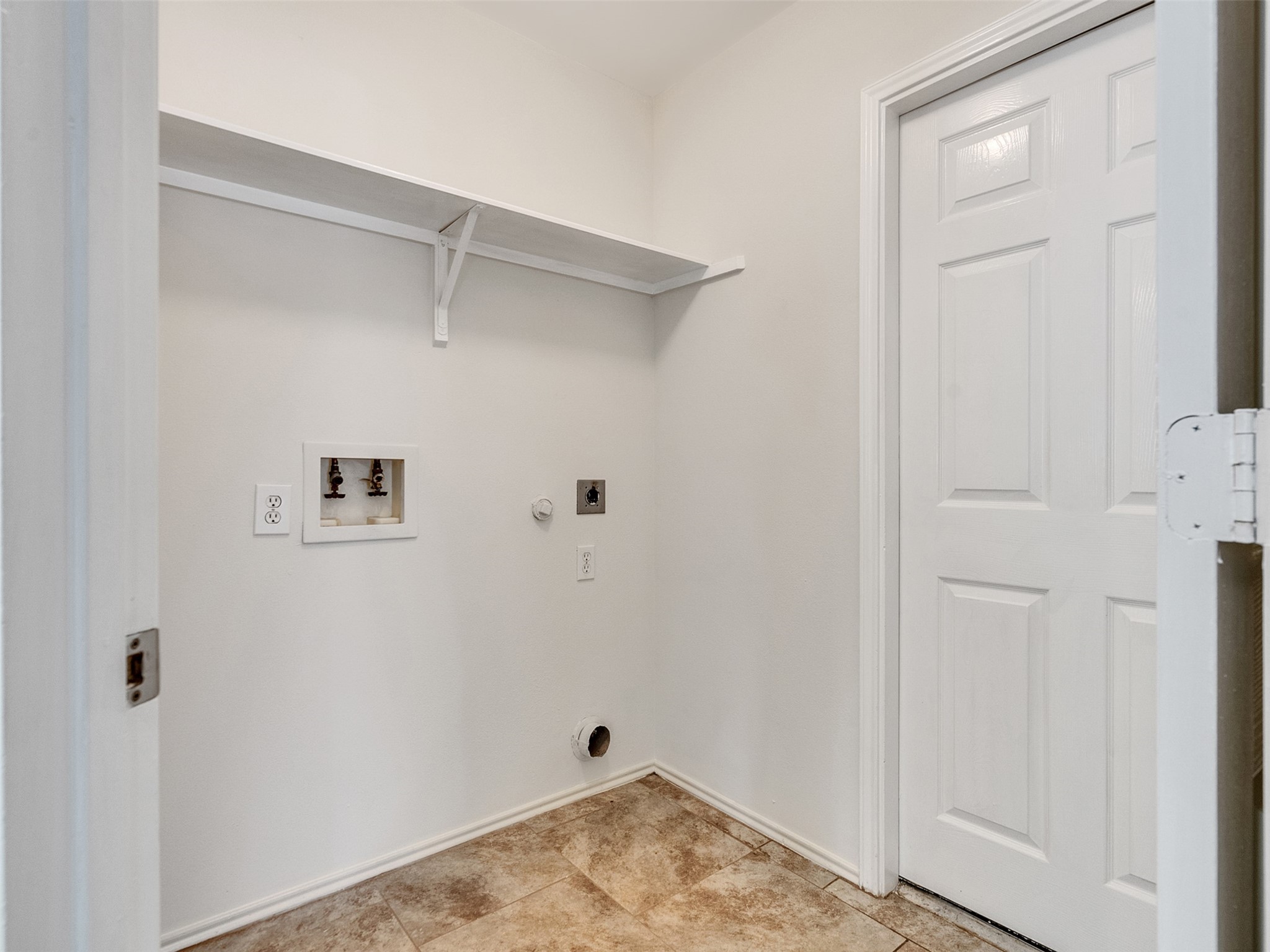 13431 Rural Oak Street Houston, TX 77034 - Photo 19 of 24 a view of room