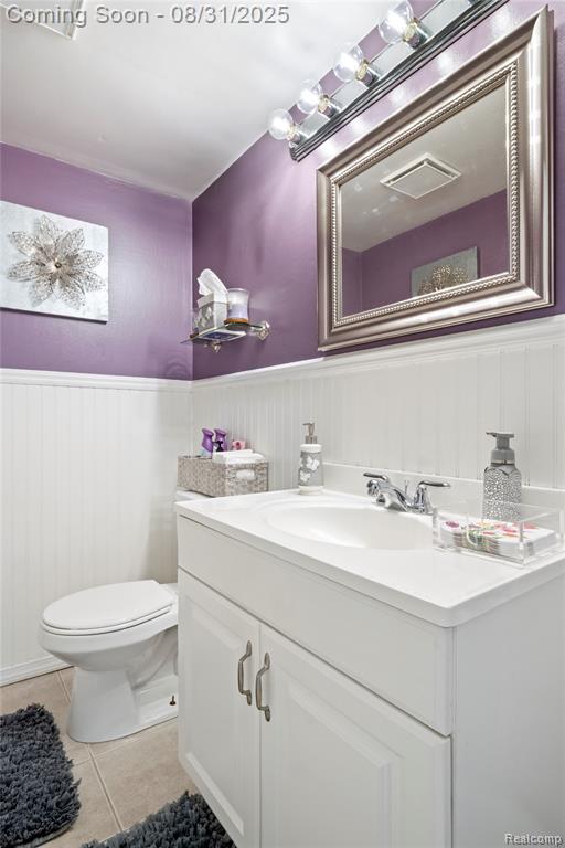 24873 Greenhill Road Warren, MI 48091 - Photo 12 of 22