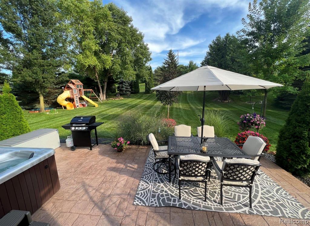 9095 Rotondo Drive Howell, MI 48855 - Photo 31 of 44