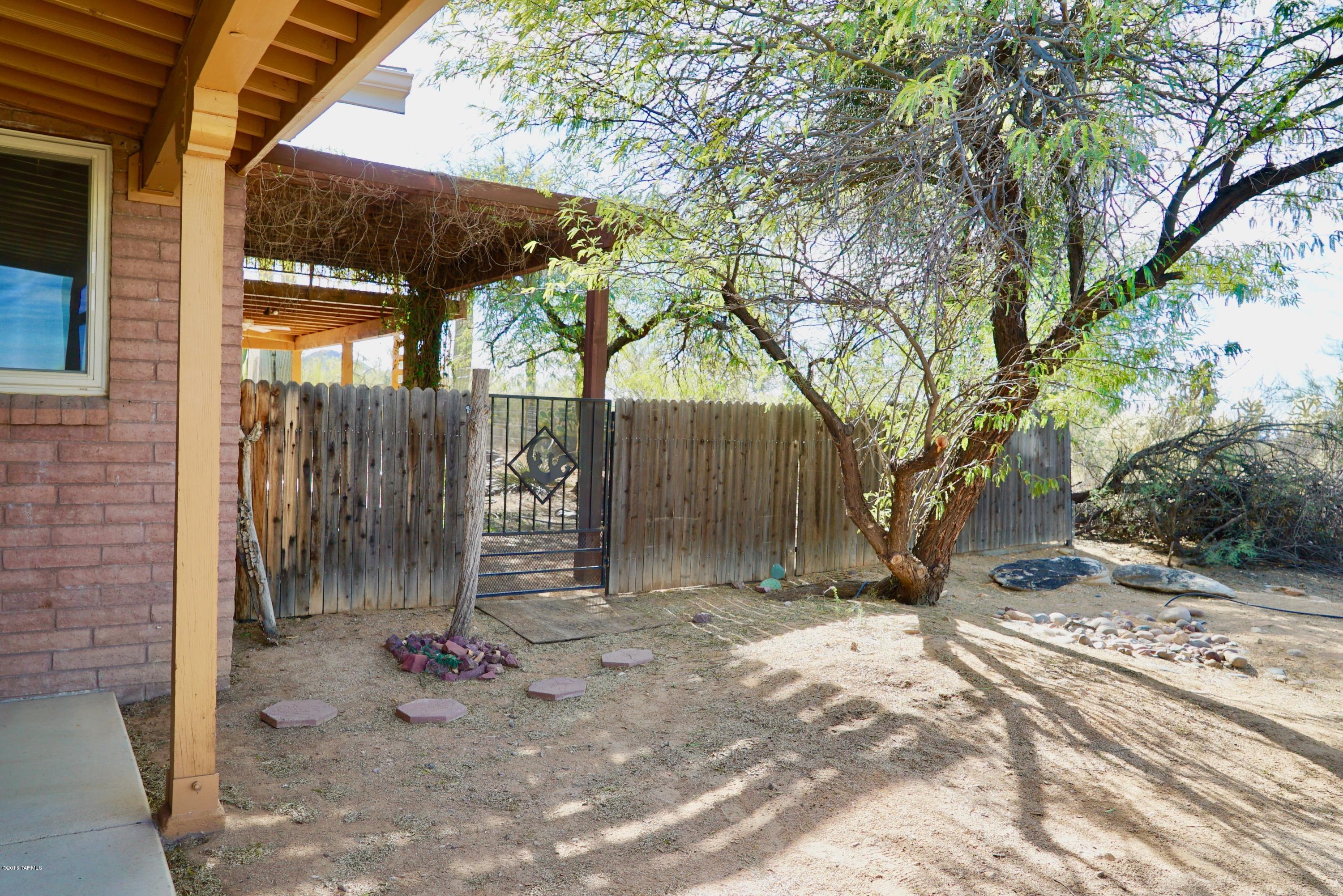 10195 West Rudasill Road Tucson, AZ 85743 - Photo 3 of 44