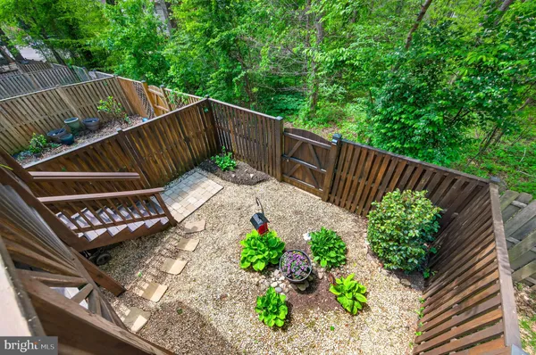 $608,900 | 10111 Chestnut Wood Lane, Burke, VA 22015