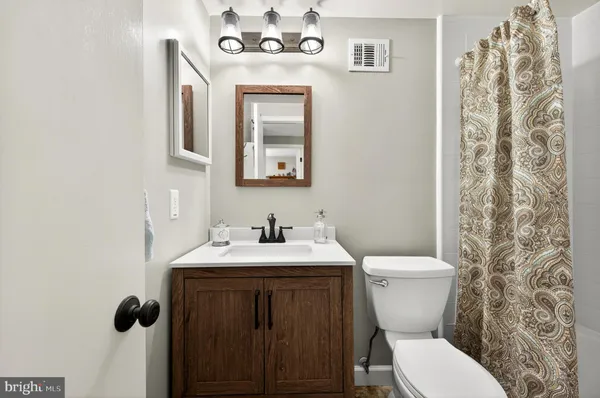 $608,900 | 10111 Chestnut Wood Lane, Burke, VA 22015