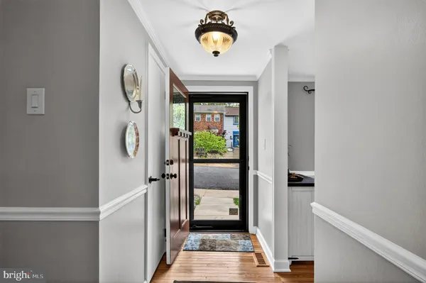 $608,900 | 10111 Chestnut Wood Lane, Burke, VA 22015