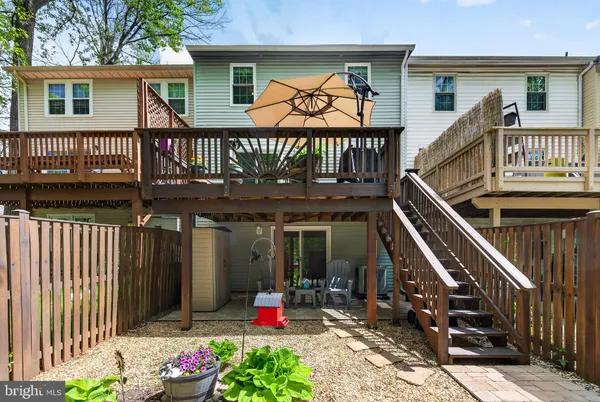 $608,900 | 10111 Chestnut Wood Lane, Burke, VA 22015