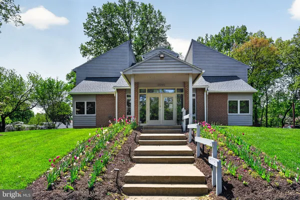 $608,900 | 10111 Chestnut Wood Lane, Burke, VA 22015