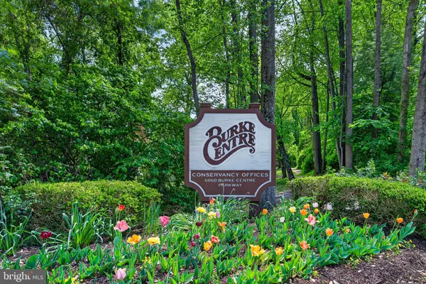 $608,900 | 10111 Chestnut Wood Lane, Burke, VA 22015