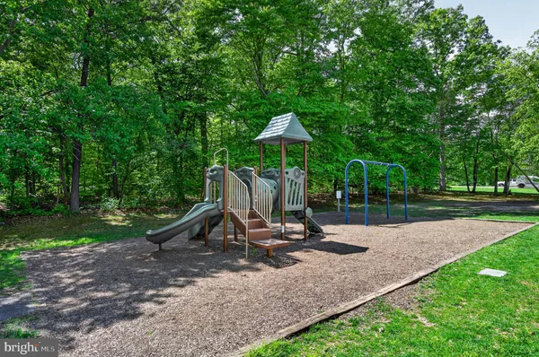 $608,900 | 10111 Chestnut Wood Lane, Burke, VA 22015