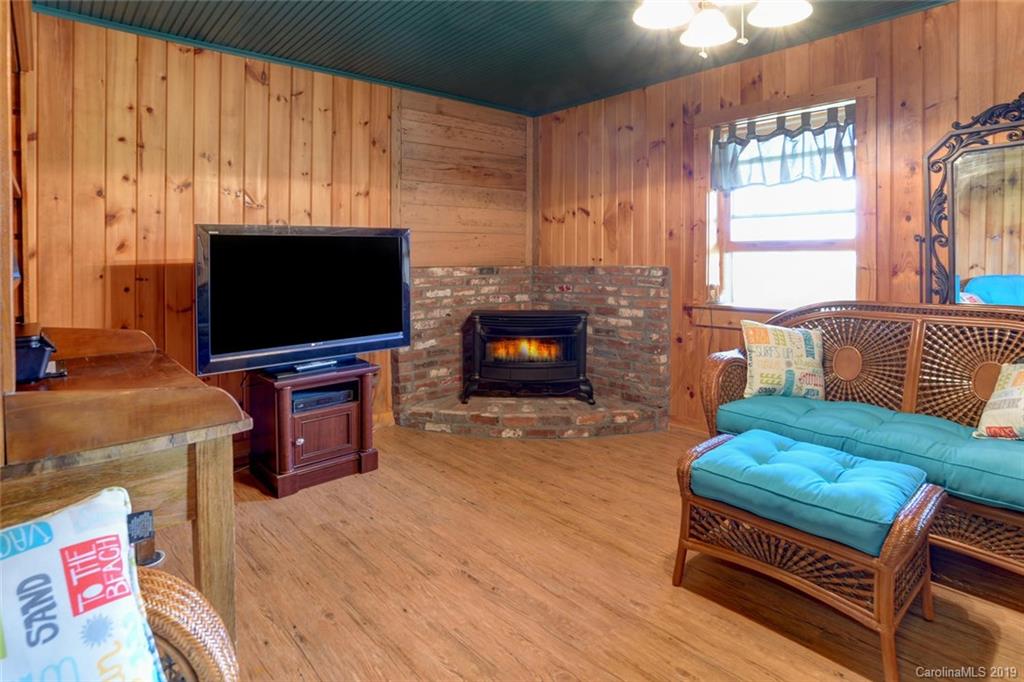 31 Cabin Cove Road Leicester, NC 28748 - Photo 24 of 37 Gallery Image 24