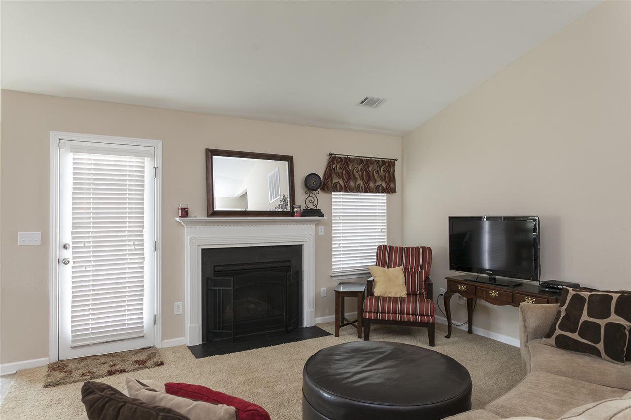 325 Lansdowne Street Duncan, SC 29334 - Photo 6 of 25 Gallery Image 6