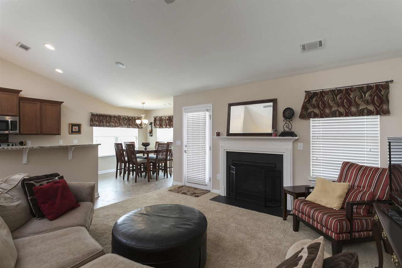 325 Lansdowne Street Duncan, SC 29334 - Photo 7 of 25 Gallery Image 7