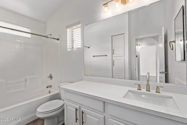 $355,000 | 2250 East Deer Valley Drive, Unit 26, Phoenix, AZ 85024